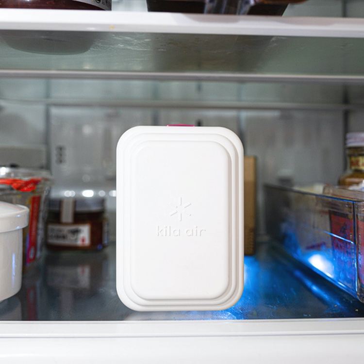 写真キラ・エアーを冷蔵庫で使用している利用シーン